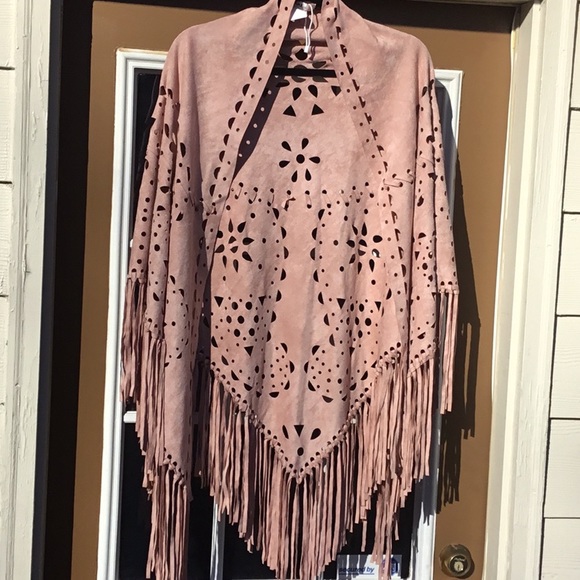 Origami By Vivian Pink Faux Suede Laser Cut Fringe Wrap - Picture 9 of 12